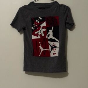 Jordan Kids Tee in Gray and Red